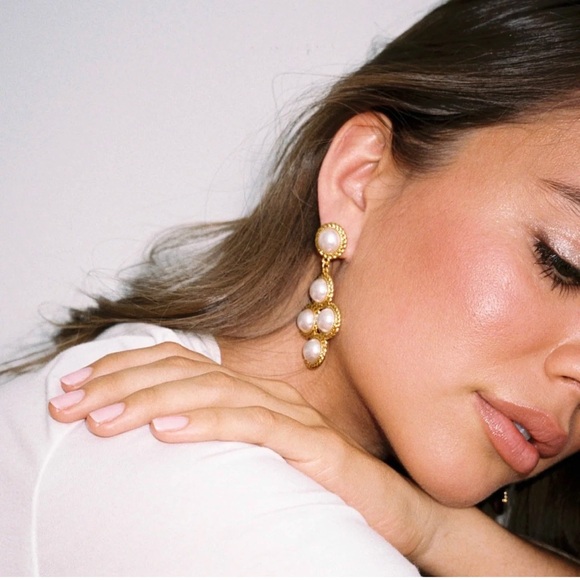 Frasier Sterling Windsor Earrings in Gold - Picture 2 of 4